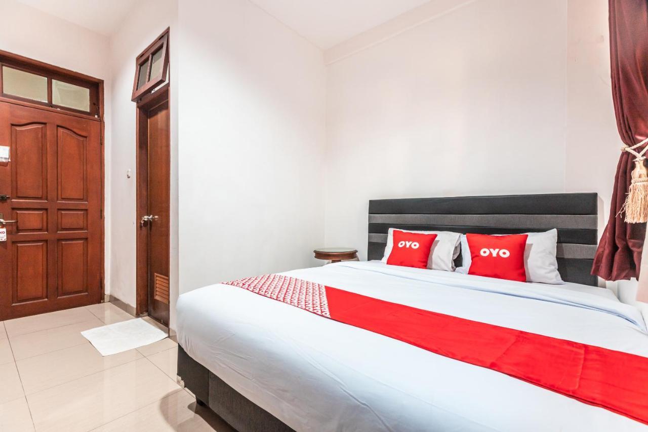 Oyo 1990 Kost Kuningan Executive Boading House Setiabudi Cakarta Dış mekan fotoğraf