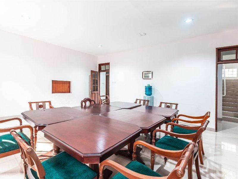 Oyo 1990 Kost Kuningan Executive Boading House Setiabudi Cakarta Dış mekan fotoğraf