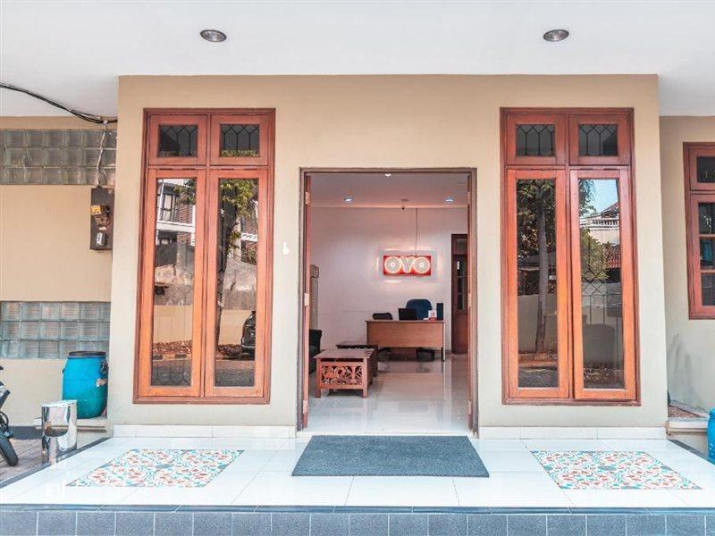 Oyo 1990 Kost Kuningan Executive Boading House Setiabudi Cakarta Dış mekan fotoğraf