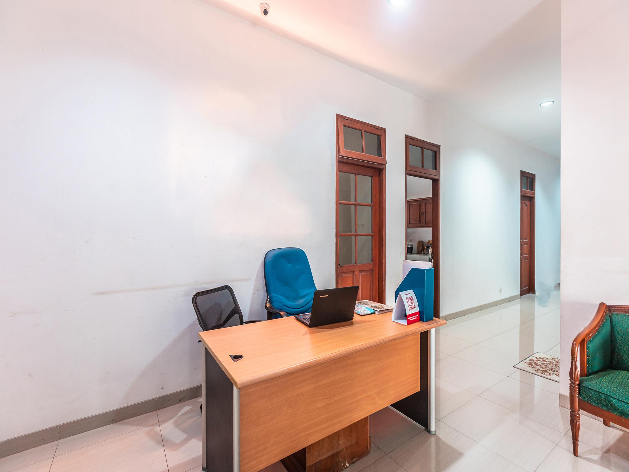 Oyo 1990 Kost Kuningan Executive Boading House Setiabudi Cakarta Dış mekan fotoğraf